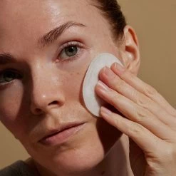 Alpha-H Liquid Gold Trial Kit (9 Single Use Pads) -Famous Skin Care Store Alpha H Liquid Gold Challenge Kit 7