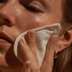 Alpha-H Reusable Bamboo Cotton Pads (7 Pack) -Famous Skin Care Store Alpha H Reusable Bamboo Cotton Pads lifestyle 2