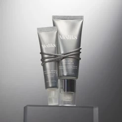 Medik8 Crystal Retinal Ceramide Eye 6 15ml -Famous Skin Care Store Medik8 Crystal Retinal Eye Lifestyle 6