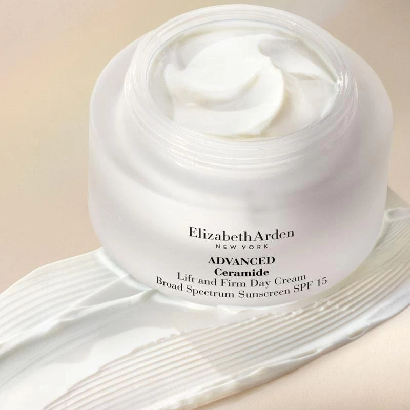 Elizabeth Arden Advanced Ceramide Lift & Firm Day Cream SPF 15 50ml 4 Elizabeth Arden Advanced Ceramide Lift & Firm Day Cream SPF 15 50ml - Image 2