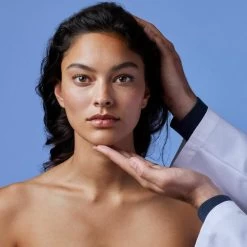 LA ROCHE-POSAY La Roche Posay Effaclar Ultra Concentrated Serum 30ml -Famous Skin Care Store large la roche posay effaclar ultra concentrated serum lifestyle