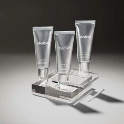 Medik8 Crystal Retinal 10 30ml -Famous Skin Care Store medik8 crystal retinal 10 30ml 5